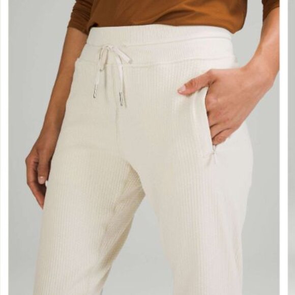 Lululemon Engineered Warmth Merino Pants White Opal (Ivory) fits size 4 - Picture 2 of 11